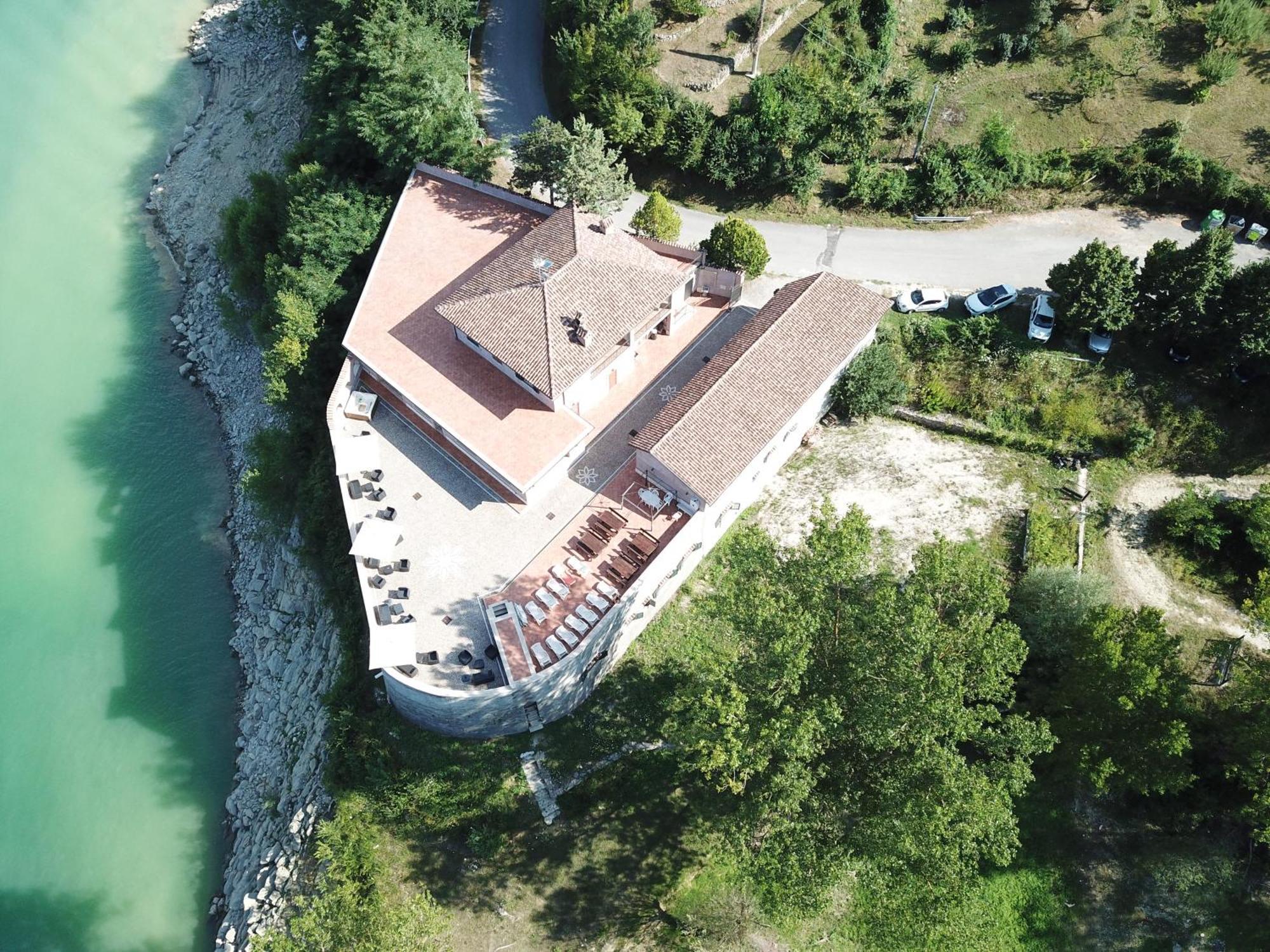 Agriturismo Incantesimo Del Lago Salto Varco Sabino Esterno foto